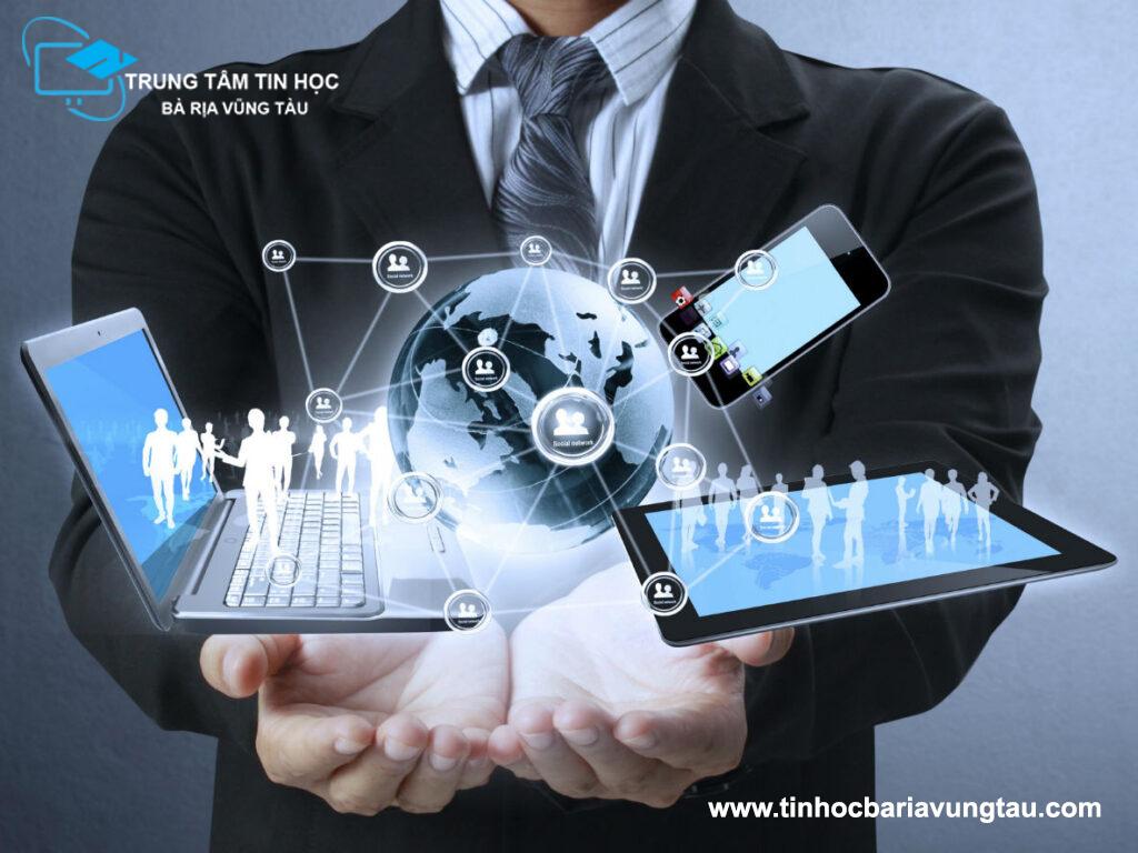 Khóa học chuyên viên phần cứng và mạng