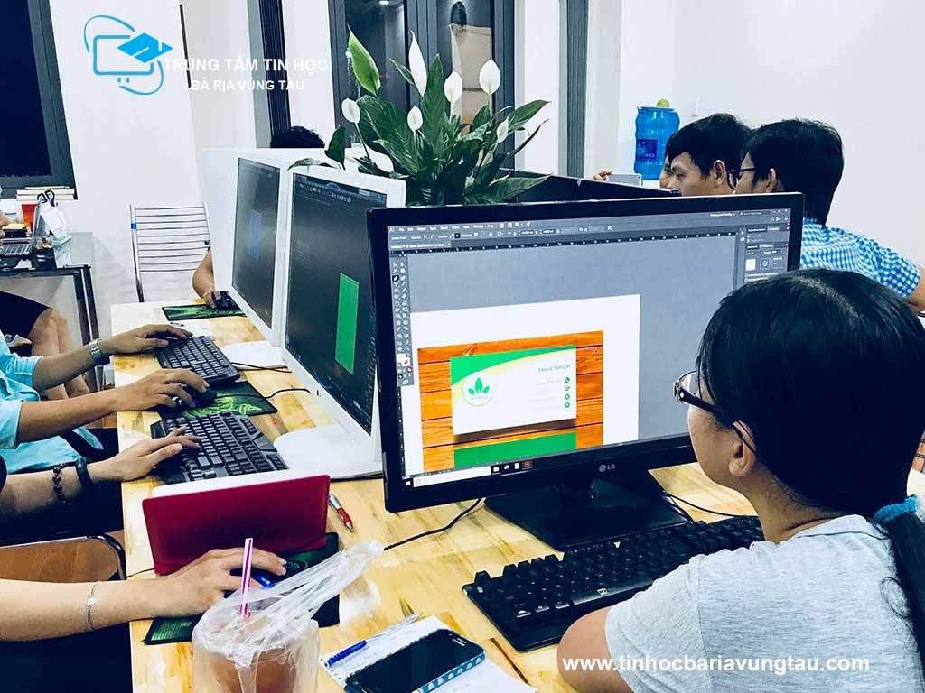 Học viên tại khóa học Adobe Illustrator tại Vũng Tàu